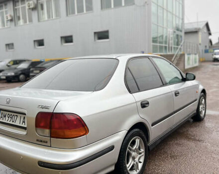 Серый Хонда Цивик, объемом двигателя 1.6 л и пробегом 237 тыс. км за 3400 $, фото 3 на Automoto.ua