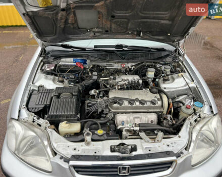 Серый Хонда Цивик, объемом двигателя 1.6 л и пробегом 237 тыс. км за 3400 $, фото 8 на Automoto.ua