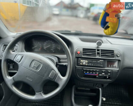 Серый Хонда Цивик, объемом двигателя 1.6 л и пробегом 237 тыс. км за 3400 $, фото 13 на Automoto.ua