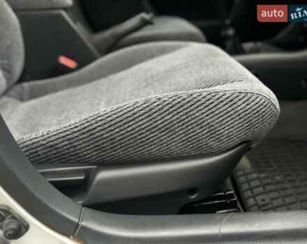 Сірий Хонда Сівік, об'ємом двигуна 1.6 л та пробігом 236 тис. км за 3333 $, фото 44 на Automoto.ua