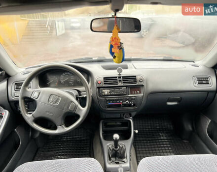 Серый Хонда Цивик, объемом двигателя 1.6 л и пробегом 237 тыс. км за 3400 $, фото 14 на Automoto.ua