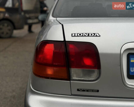 Сірий Хонда Сівік, об'ємом двигуна 1.6 л та пробігом 236 тис. км за 3333 $, фото 10 на Automoto.ua