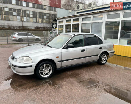 Серый Хонда Цивик, объемом двигателя 1.6 л и пробегом 237 тыс. км за 3400 $, фото 5 на Automoto.ua