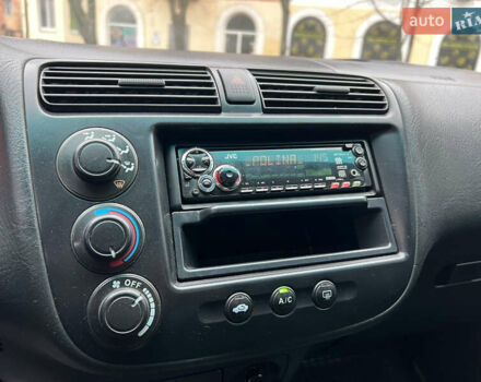 Сірий Хонда Сівік, об'ємом двигуна 1.6 л та пробігом 227 тис. км за 3999 $, фото 10 на Automoto.ua