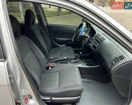 Сірий Хонда Сівік, об'ємом двигуна 1.6 л та пробігом 227 тис. км за 3999 $, фото 8 на Automoto.ua