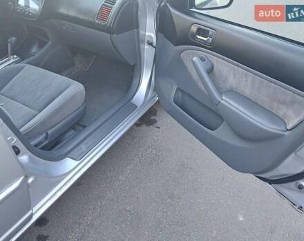Серый Хонда Цивик, объемом двигателя 1.7 л и пробегом 183 тыс. км за 4250 $, фото 13 на Automoto.ua