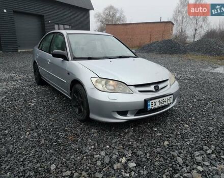 Серый Хонда Цивик, объемом двигателя 1.7 л и пробегом 156 тыс. км за 3999 $, фото 9 на Automoto.ua