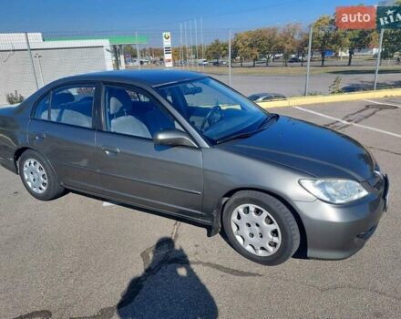 Серый Хонда Цивик, объемом двигателя 1.7 л и пробегом 230 тыс. км за 4500 $, фото 6 на Automoto.ua