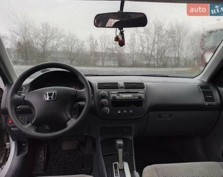 Серый Хонда Цивик, объемом двигателя 1.7 л и пробегом 156 тыс. км за 3999 $, фото 13 на Automoto.ua