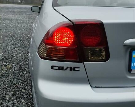 Серый Хонда Цивик, объемом двигателя 1.7 л и пробегом 156 тыс. км за 3999 $, фото 7 на Automoto.ua