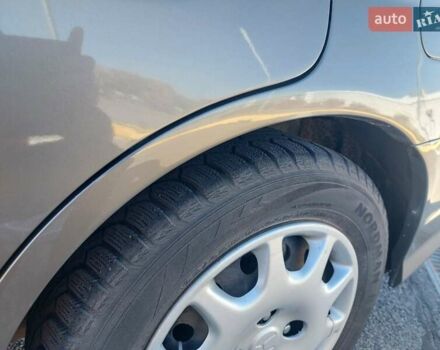 Серый Хонда Цивик, объемом двигателя 1.7 л и пробегом 230 тыс. км за 4500 $, фото 11 на Automoto.ua