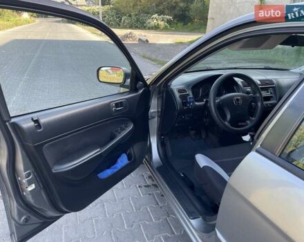 Серый Хонда Цивик, объемом двигателя 1.59 л и пробегом 207 тыс. км за 4750 $, фото 3 на Automoto.ua