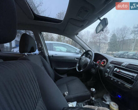 Серый Хонда Цивик, объемом двигателя 1.59 л и пробегом 303 тыс. км за 3000 $, фото 6 на Automoto.ua