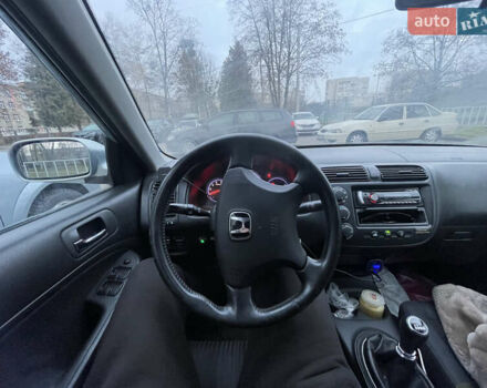Серый Хонда Цивик, объемом двигателя 1.59 л и пробегом 303 тыс. км за 3000 $, фото 4 на Automoto.ua