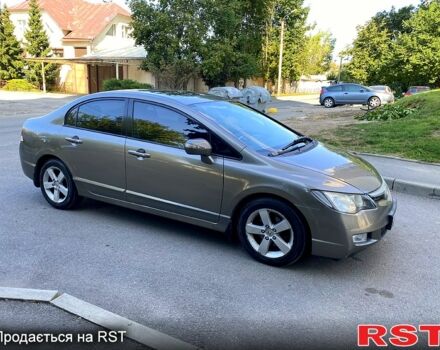 Серый Хонда Цивик, объемом двигателя 1.8 л и пробегом 241 тыс. км за 5250 $, фото 4 на Automoto.ua