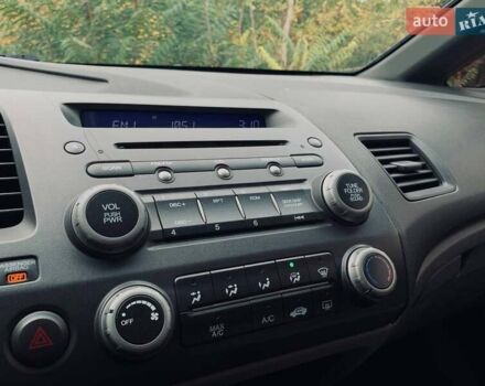 Серый Хонда Цивик, объемом двигателя 1.8 л и пробегом 213 тыс. км за 5999 $, фото 30 на Automoto.ua