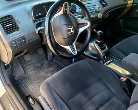 Серый Хонда Цивик, объемом двигателя 1.8 л и пробегом 284 тыс. км за 5300 $, фото 9 на Automoto.ua