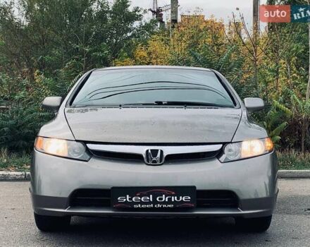 Серый Хонда Цивик, объемом двигателя 1.8 л и пробегом 213 тыс. км за 5999 $, фото 2 на Automoto.ua