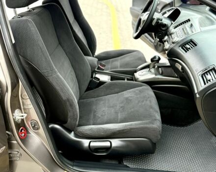 Хонда Цивик 2007 в Одессе на Automoto.ua Серый Хонда Цивик, объемом двигателя 1.8 л и пробегом 214 тыс. км за 7200 $, фото 18 на Automoto.ua