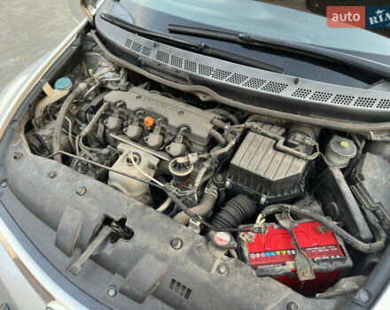 Серый Хонда Цивик, объемом двигателя 1.8 л и пробегом 176 тыс. км за 7999 $, фото 64 на Automoto.ua