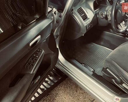 Серый Хонда Цивик, объемом двигателя 1.8 л и пробегом 199 тыс. км за 7500 $, фото 8 на Automoto.ua