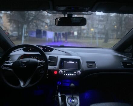 Серый Хонда Цивик, объемом двигателя 1.8 л и пробегом 250 тыс. км за 4900 $, фото 4 на Automoto.ua