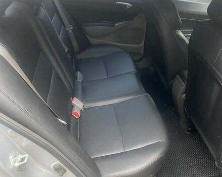 Серый Хонда Цивик, объемом двигателя 1.8 л и пробегом 250 тыс. км за 4800 $, фото 5 на Automoto.ua