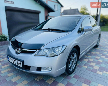 Серый Хонда Цивик, объемом двигателя 1.3 л и пробегом 208 тыс. км за 6200 $, фото 5 на Automoto.ua