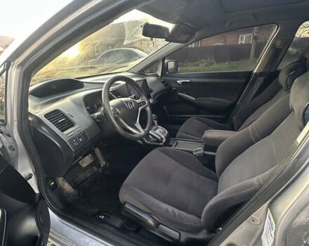 Серый Хонда Цивик, объемом двигателя 1.8 л и пробегом 316 тыс. км за 4650 $, фото 8 на Automoto.ua