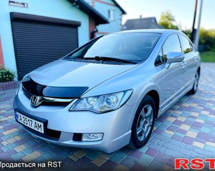 Серый Хонда Цивик, объемом двигателя 1.3 л и пробегом 208 тыс. км за 6200 $, фото 2 на Automoto.ua