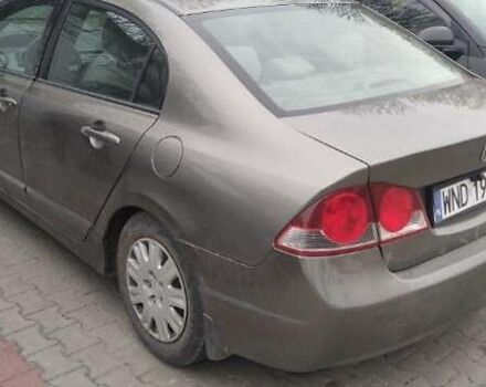 Серый Хонда Цивик, объемом двигателя 1.8 л и пробегом 180 тыс. км за 3600 $, фото 1 на Automoto.ua