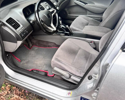 Серый Хонда Цивик, объемом двигателя 1.8 л и пробегом 316 тыс. км за 5750 $, фото 10 на Automoto.ua