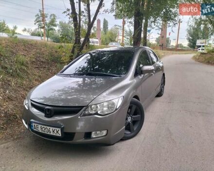 Серый Хонда Цивик, объемом двигателя 1.8 л и пробегом 243 тыс. км за 6600 $, фото 1 на Automoto.ua