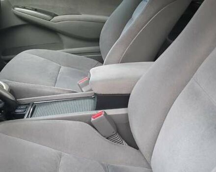 Серый Хонда Цивик, объемом двигателя 1.3 л и пробегом 209 тыс. км за 7000 $, фото 8 на Automoto.ua