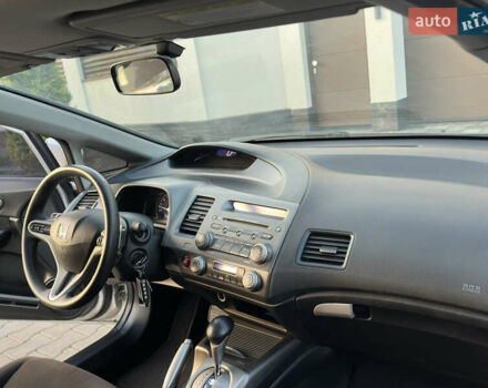 Серый Хонда Цивик, объемом двигателя 1.8 л и пробегом 176 тыс. км за 7999 $, фото 37 на Automoto.ua