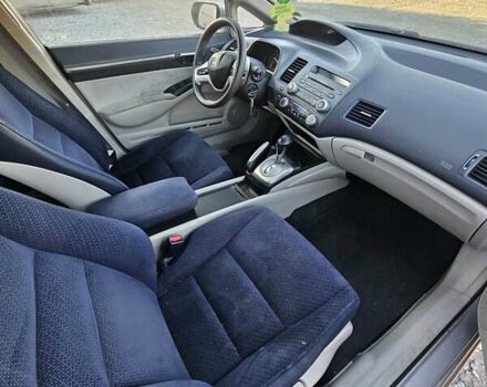 Серый Хонда Цивик, объемом двигателя 1.3 л и пробегом 200 тыс. км за 2900 $, фото 10 на Automoto.ua