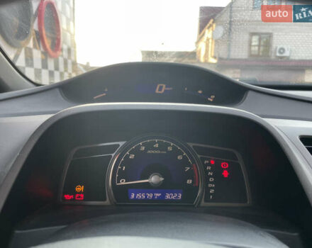 Серый Хонда Цивик, объемом двигателя 1.8 л и пробегом 316 тыс. км за 6200 $, фото 5 на Automoto.ua