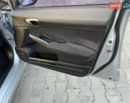 Серый Хонда Цивик, объемом двигателя 1.8 л и пробегом 176 тыс. км за 7999 $, фото 33 на Automoto.ua