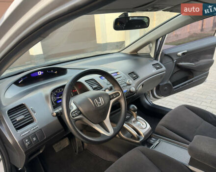 Серый Хонда Цивик, объемом двигателя 1.8 л и пробегом 176 тыс. км за 7999 $, фото 57 на Automoto.ua