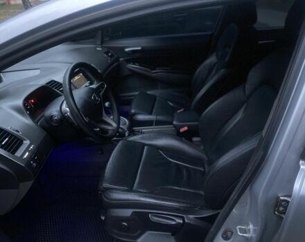 Серый Хонда Цивик, объемом двигателя 1.8 л и пробегом 250 тыс. км за 4900 $, фото 3 на Automoto.ua