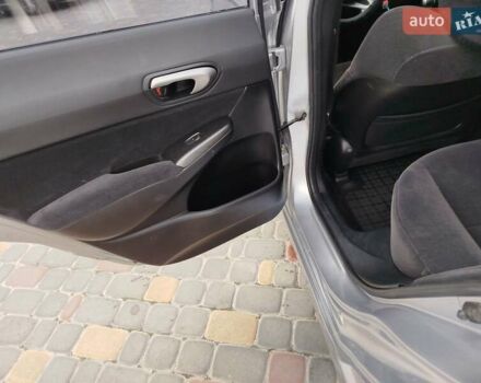 Серый Хонда Цивик, объемом двигателя 1.8 л и пробегом 130 тыс. км за 6500 $, фото 10 на Automoto.ua