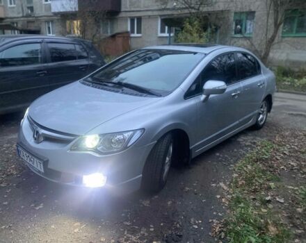 Серый Хонда Цивик, объемом двигателя 1.8 л и пробегом 250 тыс. км за 4900 $, фото 1 на Automoto.ua