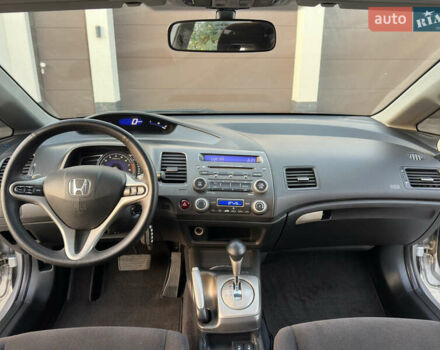 Серый Хонда Цивик, объемом двигателя 1.8 л и пробегом 176 тыс. км за 7999 $, фото 59 на Automoto.ua