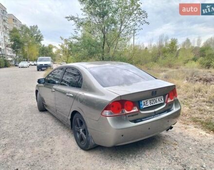 Серый Хонда Цивик, объемом двигателя 1.8 л и пробегом 243 тыс. км за 6600 $, фото 4 на Automoto.ua