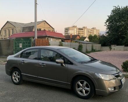 Серый Хонда Цивик, объемом двигателя 1.3 л и пробегом 255 тыс. км за 5000 $, фото 1 на Automoto.ua