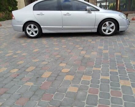 Серый Хонда Цивик, объемом двигателя 1.8 л и пробегом 130 тыс. км за 6500 $, фото 5 на Automoto.ua