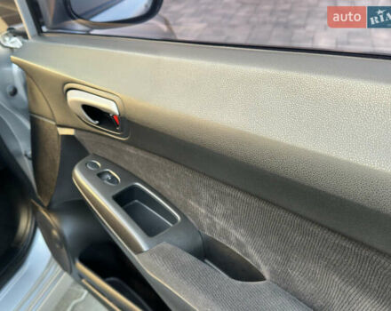 Серый Хонда Цивик, объемом двигателя 1.8 л и пробегом 176 тыс. км за 7999 $, фото 36 на Automoto.ua