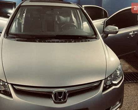 Серый Хонда Цивик, объемом двигателя 1.8 л и пробегом 199 тыс. км за 7500 $, фото 1 на Automoto.ua