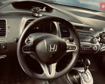 Серый Хонда Цивик, объемом двигателя 1.8 л и пробегом 199 тыс. км за 7500 $, фото 9 на Automoto.ua