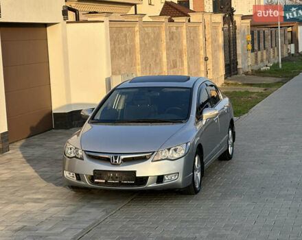 Серый Хонда Цивик, объемом двигателя 1.8 л и пробегом 176 тыс. км за 7999 $, фото 3 на Automoto.ua